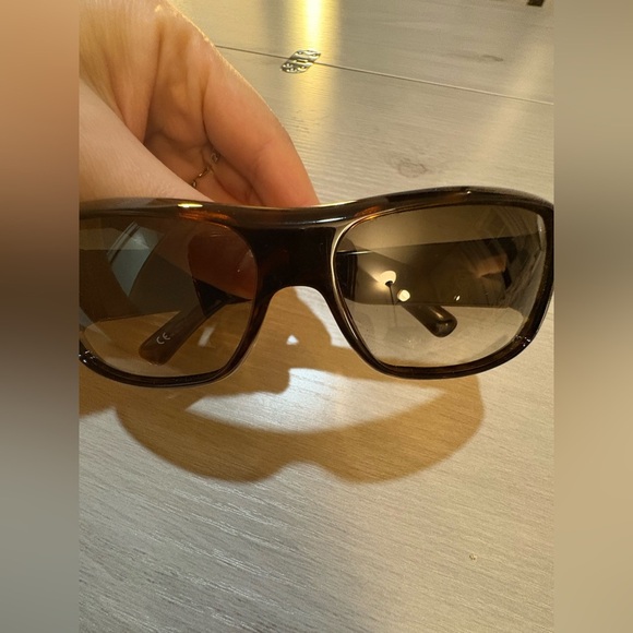 Gucci Dark Brown Rectangular Glasses - Picture 13 of 16